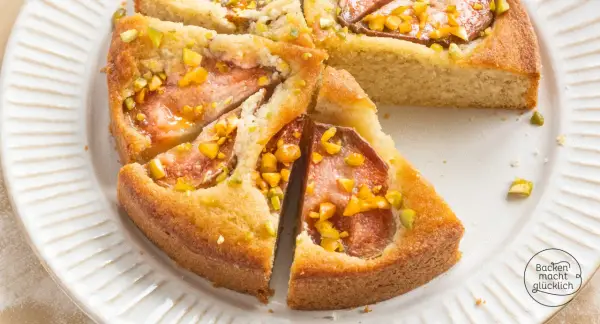 Saftiger Birnenkuchen mit Pistazien, perfekt für dein nächstes birnenkuchen rezept. Ein Genuss für alle Sinne!